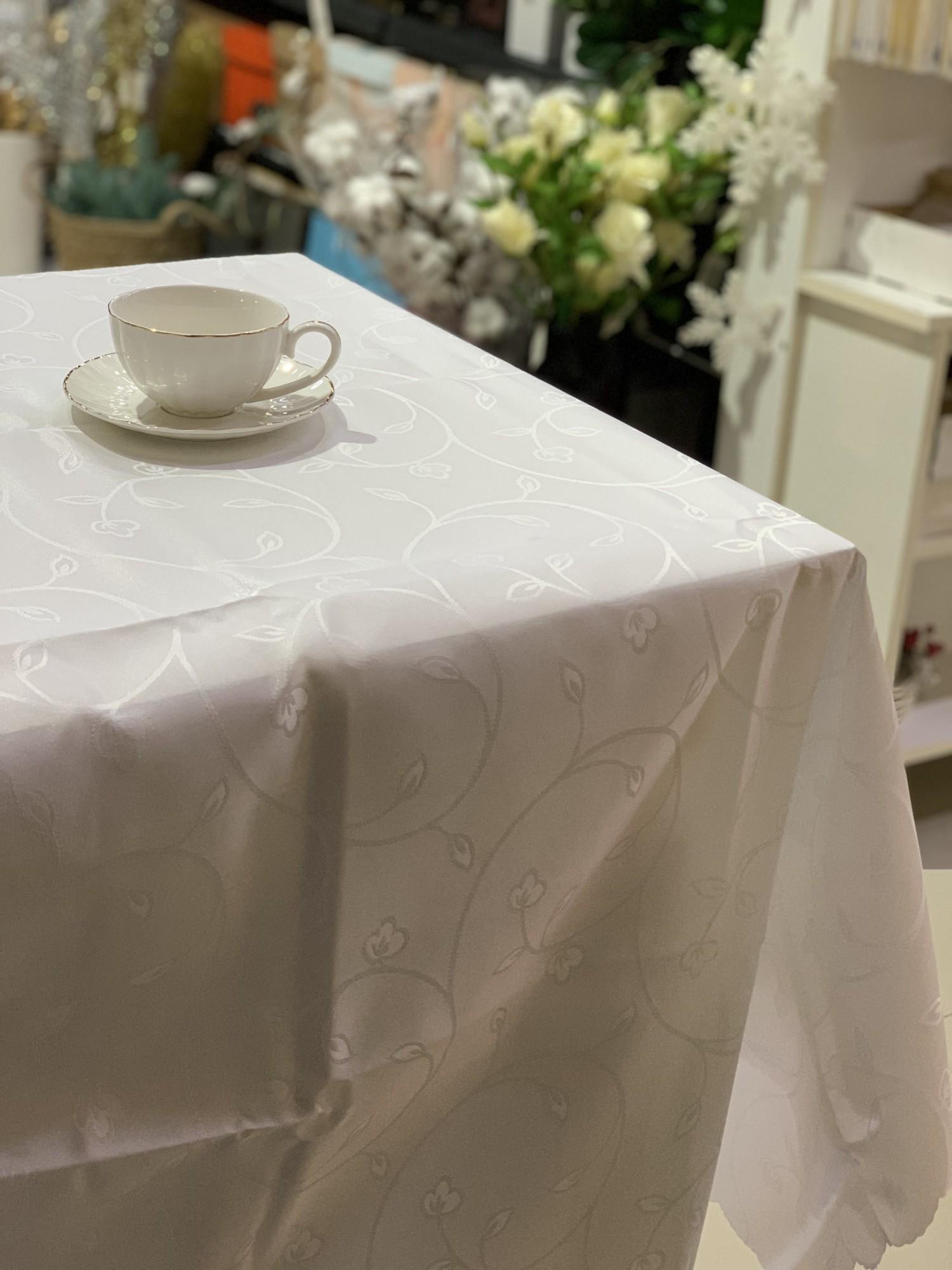 Скатерть Жаклин водонепроницаемая 160x220 см (74329160)