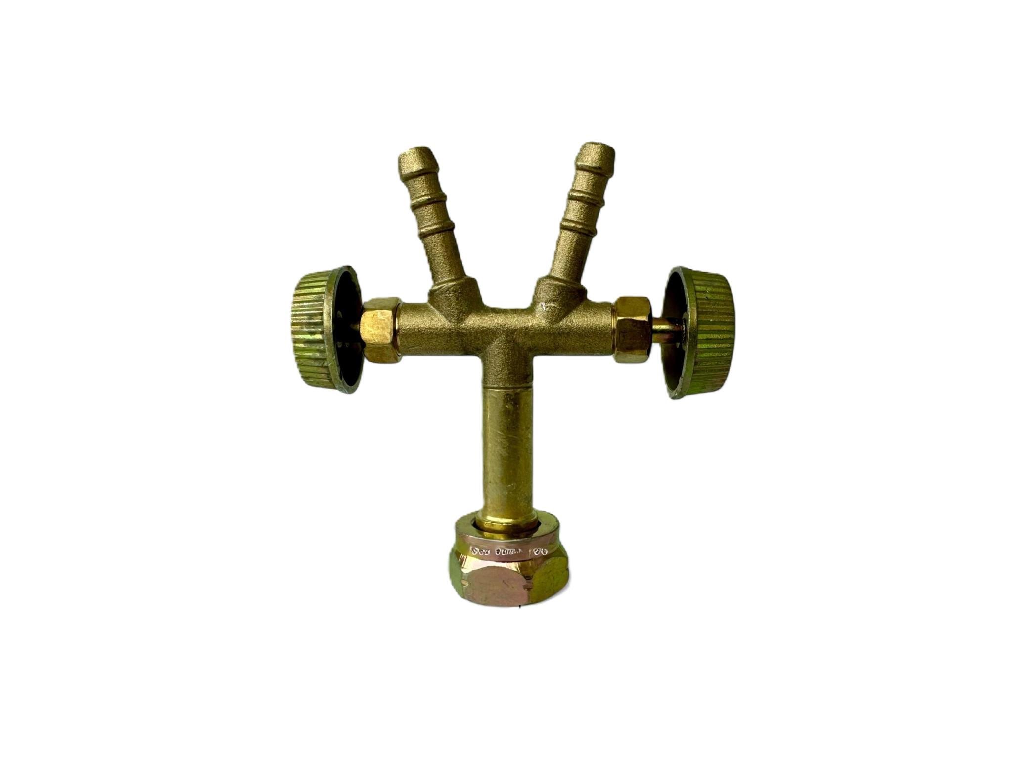 Кран двойной штуцерный для газового баллона с левой резьбой W21,8 мм (8056)