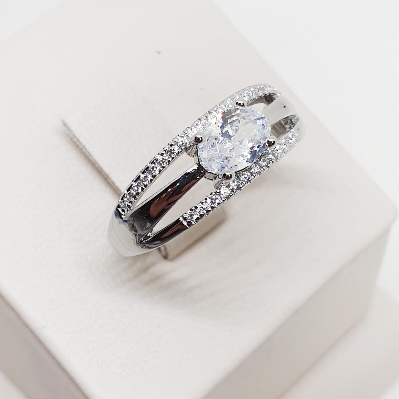 Кольцо серебряное с кубическим цирконием р. 18,5 3,09 г (1525884164)