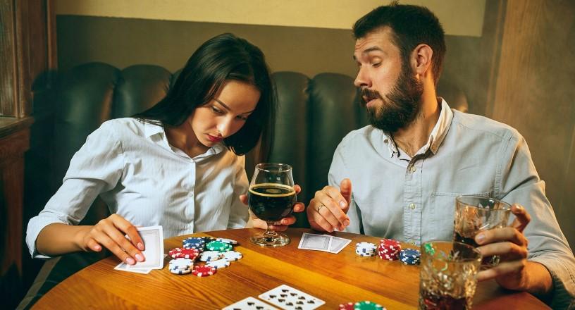 Набор для покера Polska с игровым полем блэкджек с 500 фишек в чемодане - фото 13 Набор для покера Polska с игровым полем блэкджек с 500 фишек в чемодане - фото 13