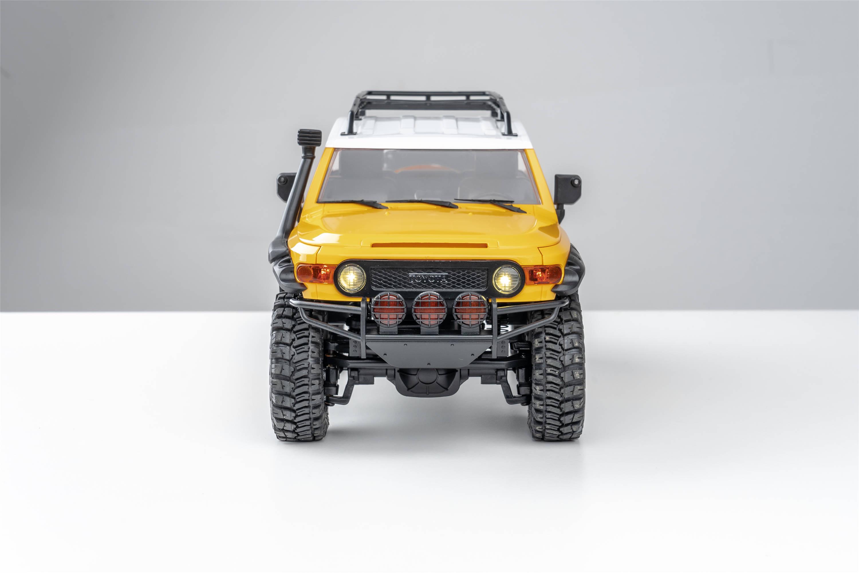 Машинка на радиоуправлении FMS 1:18 FJ Cruiser RTR Yellow - фото 32 Машинка на радиоуправлении FMS 1:18 FJ Cruiser RTR Yellow - фото 32