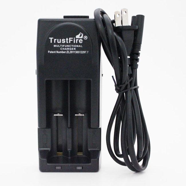 Зарядное устройство 2х18650 16340 Trustfire TR001 (04151)
