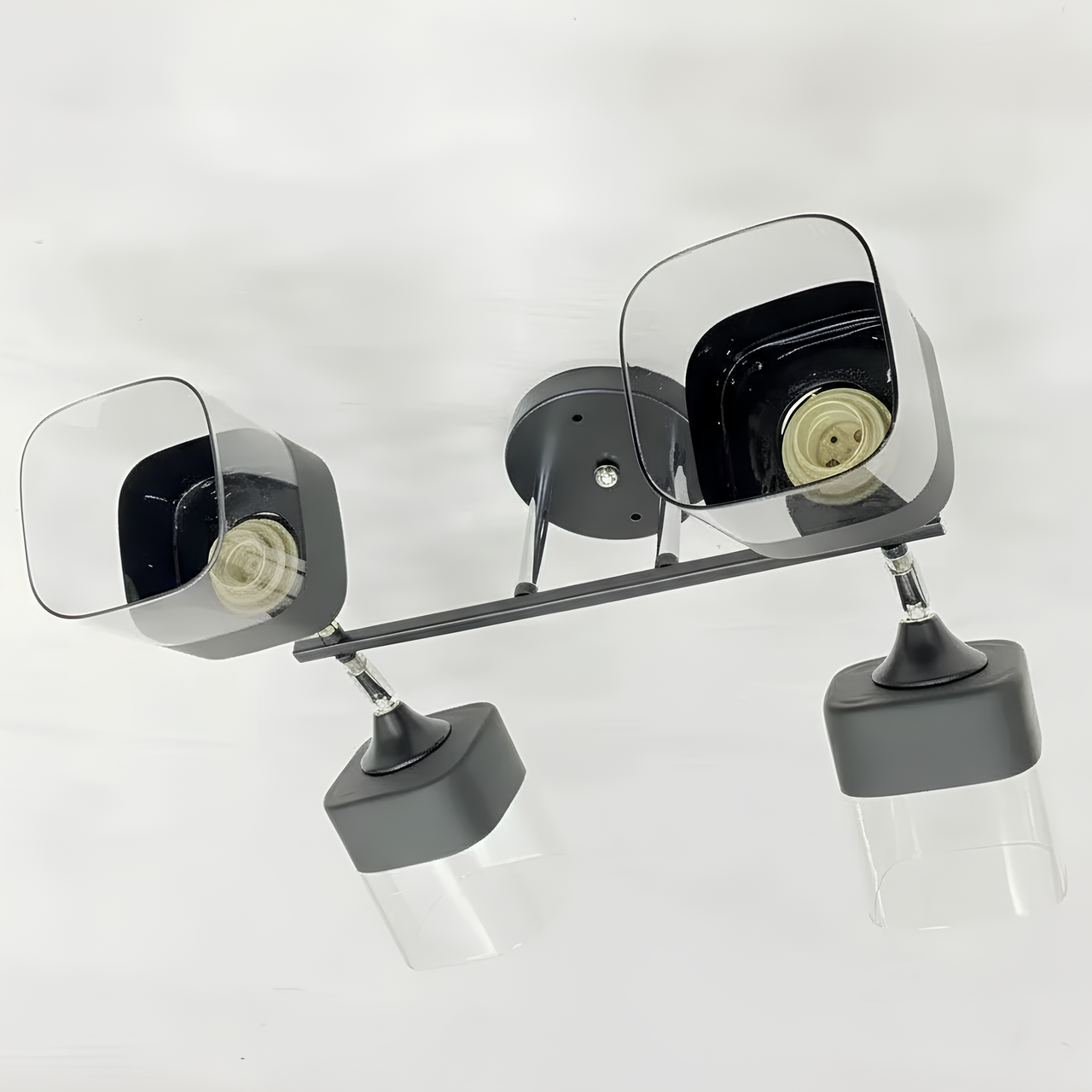 Люстра Valeso на четыре поворотных плафона под лампу Е27 Черный/Хром (91134/4)