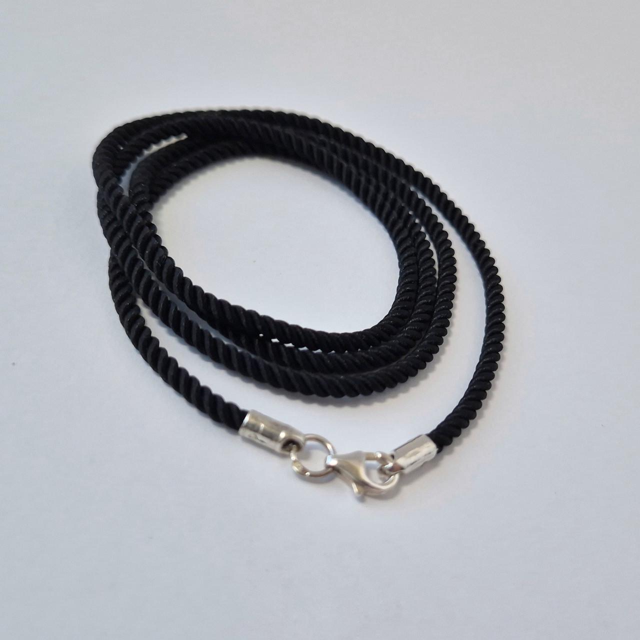Шнурок на шию Мілан шовковий срібло 925 проби 1,04 г 2,5 мм 65 см Чорний (6010/2,5шн) - фото 4 Шнурок на шию Мілан шовковий срібло 925 проби 1,04 г 2,5 мм 65 см Чорний (6010/2,5шн) - фото 4