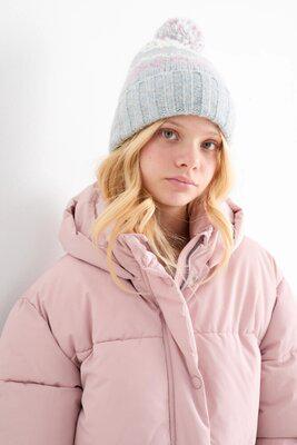 Шапка C&A з помпоном для дівчинки на 13 років