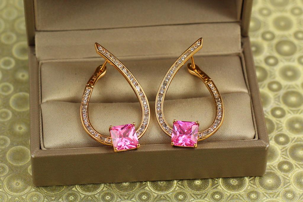 Серьги Xuping Jewelry Кристальная петля с розовым камнем Золотистый (34204044)