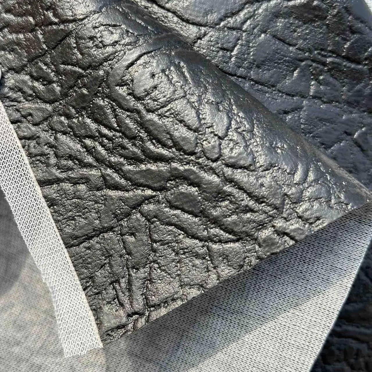 Кожзаменитель для обивки тисненый 1х2 м Черный (2030)