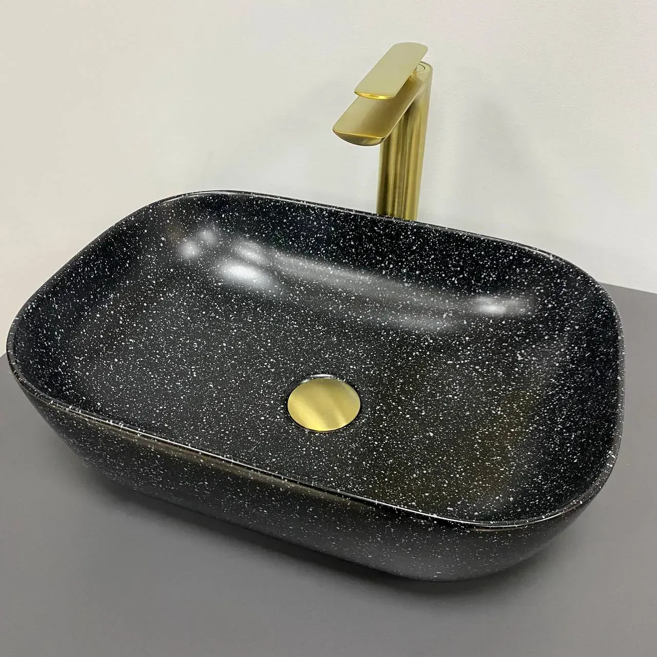 Раковина накладная VBI RAVENNA прямоугольная 460x330 мм Черный матовый (RM-VBI-011221)