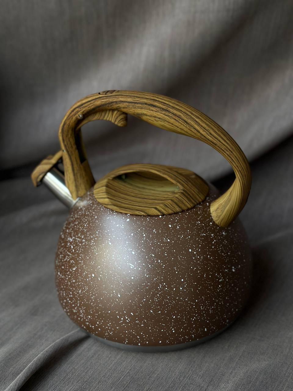 Чайник GUSTO GT-1420-28 Корица со свистком 2,8 л (20783644)