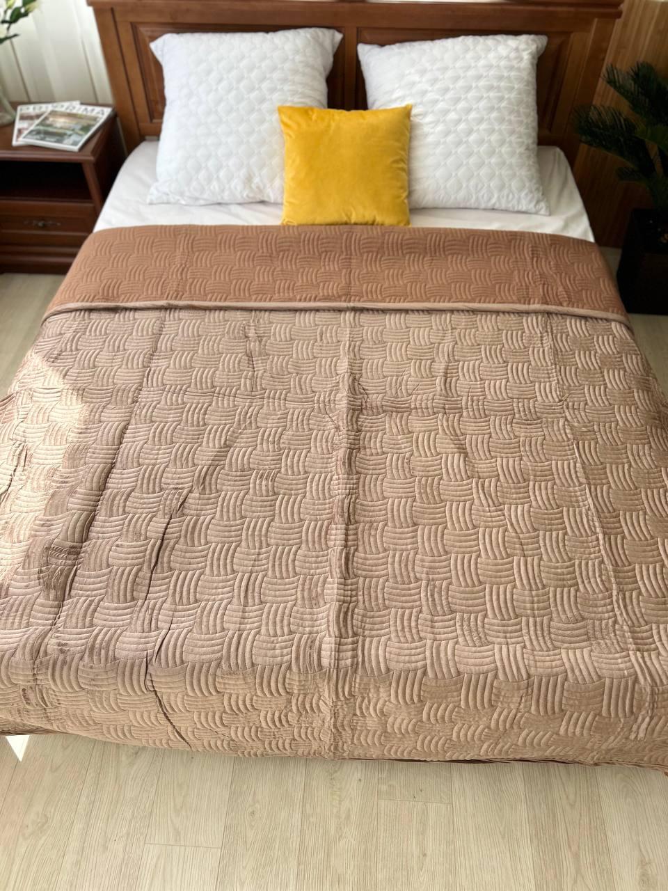 Плед на диван полуторный велюровый 150x200 см Темный-бежевый (П4К-М-velur-pokruvalo001-05)