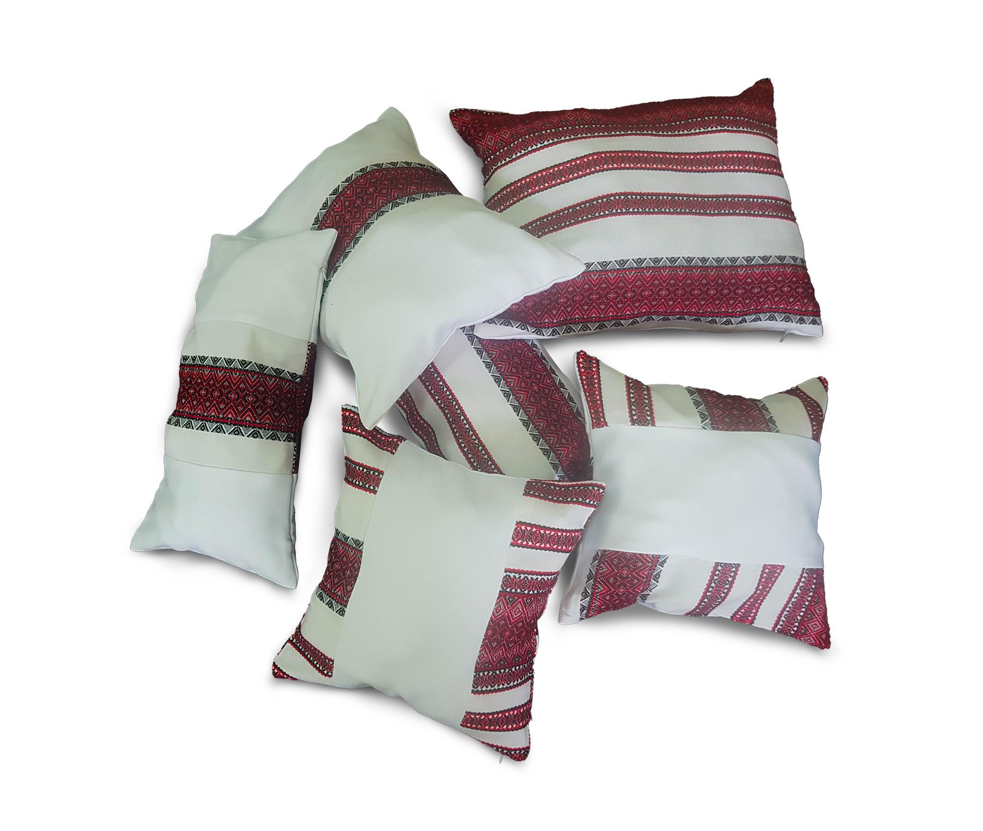 Комплект декоративных подушек Ukrainian Pattern 40х32/28х28/38х28/38х20/30х20 см 6 шт. Молочный с красным (п_0060) Комплект декоративных подушек Ukrainian Pattern 40х32/28х28/38х28/38х20/30х20 см 6 шт. Молочный с красным (п_0060)