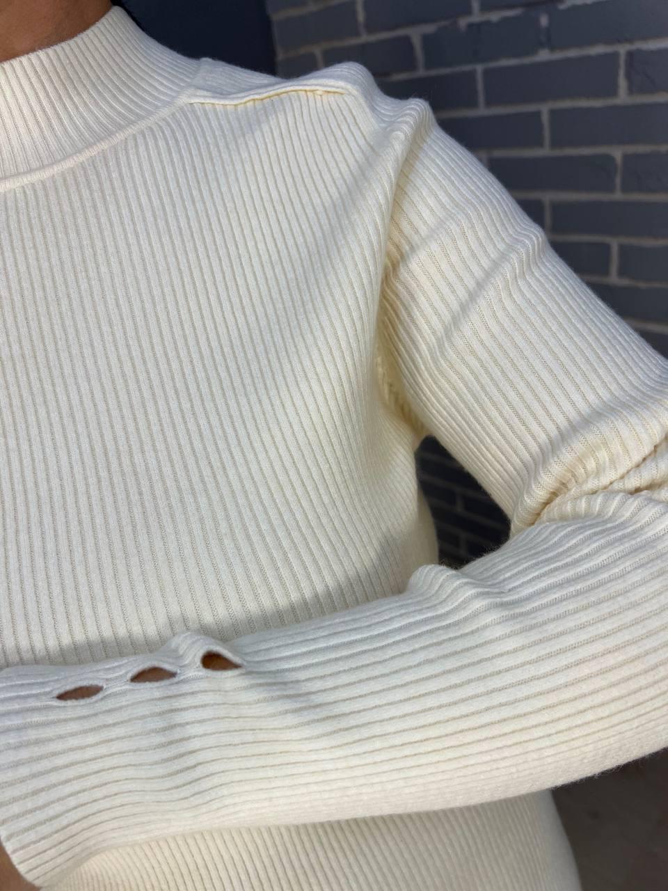 Платье женское ACCORDDREAM 2287 теплая вязка свитер рубчик воротник стойка разрезы миди р. 44-48 Молочный (3090) - фото 5 Платье женское ACCORDDREAM 2287 теплая вязка свитер рубчик воротник стойка разрезы миди р. 44-48 Молочный (3090) - фото 5