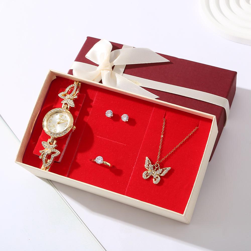 Подарочный набор бижутерии часы/подвеска бабочка/серьги и кольцо 4 шт. Подарочный набор бижутерии часы/подвеска бабочка/серьги и кольцо 4 шт.