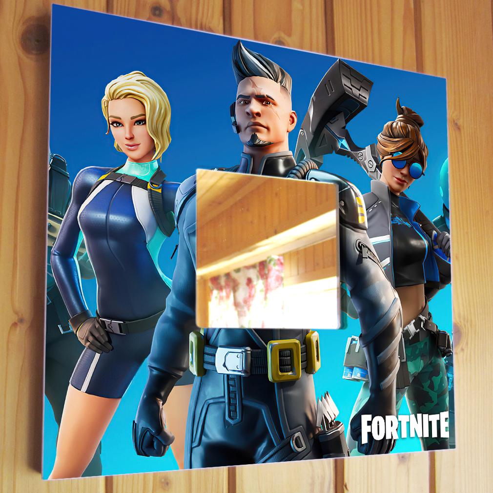 Зеркало декоративное Персонажи игры ''Fortnite'' 260х260 мм (M04414)