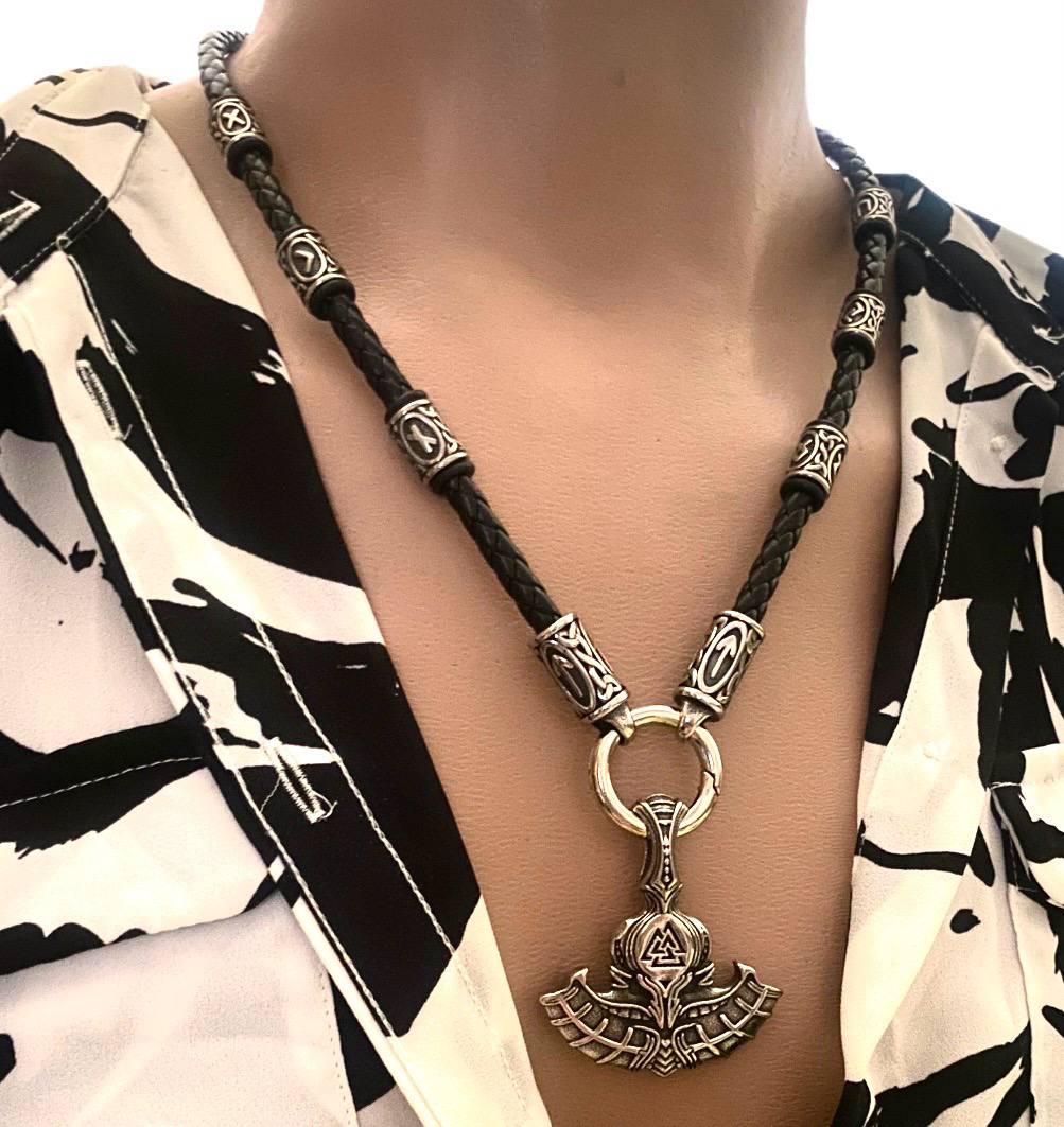 Кольє шнур LITAURS з кулон оберегом М'єльнір молот Тора і рунами (250402)