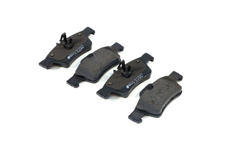 Тормозные колодки дисковые REMSA Mercedes C-Class w203 s203 cls c219 E-Class задние (0991.00)