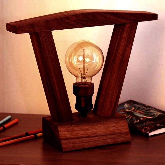 Світильник настільний з дерева Сінгер Савоярді (НСС-004215)