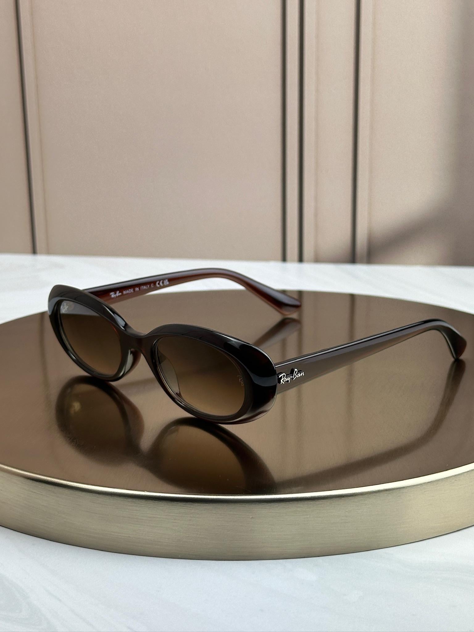 Сонцезахисні окуляри RAY-BAN RB4441D коричневий градієнт овальні жіночі Коричневий