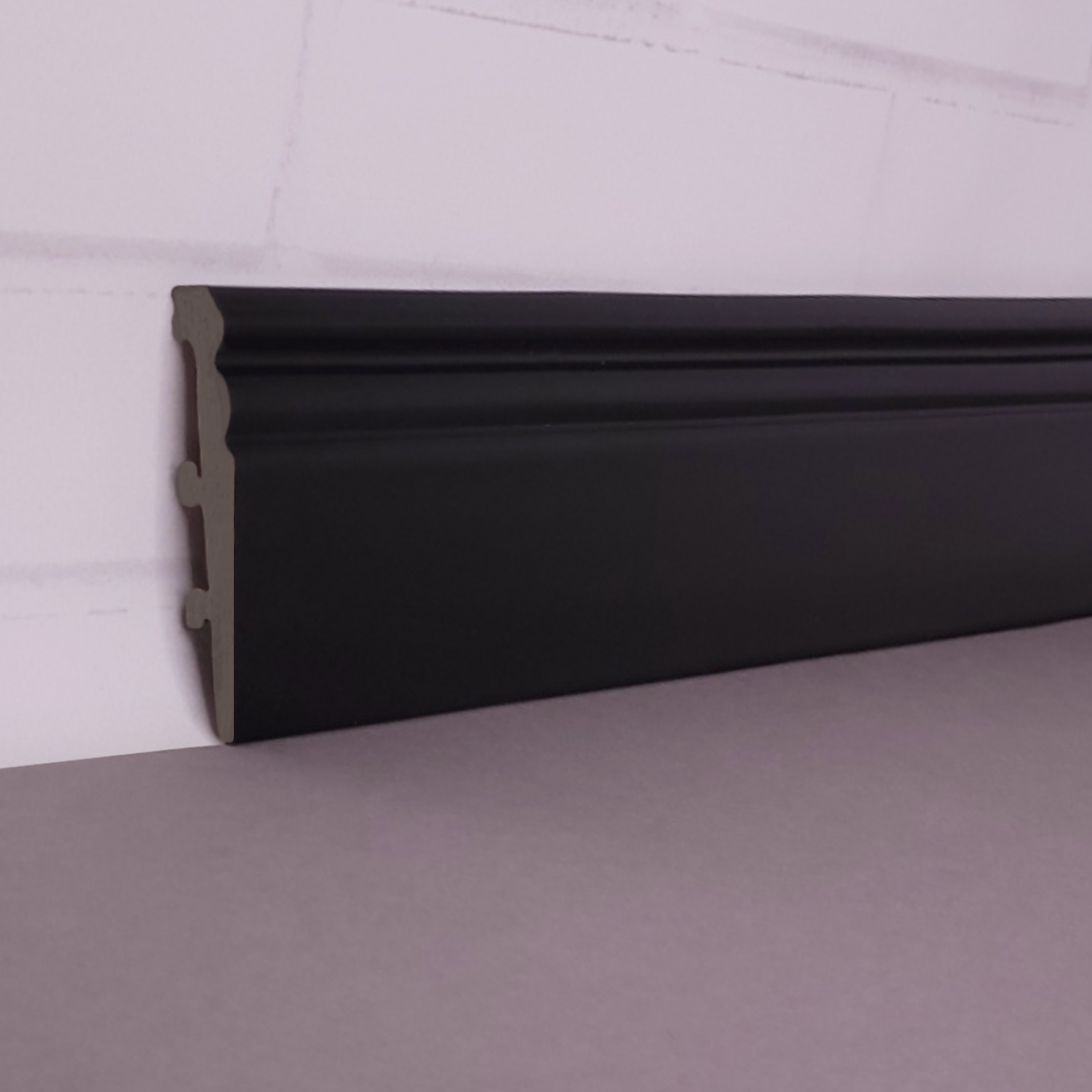 Плинтус дюрополимерный 80х13х2500 мм Черный (8013P-5004-4)