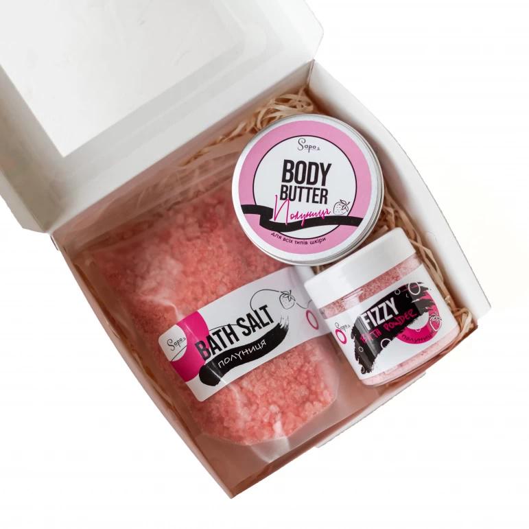 Подарунковий набір Strawberry magic (sapo 470) - фото 3 Подарунковий набір Strawberry magic (sapo 470) - фото 3