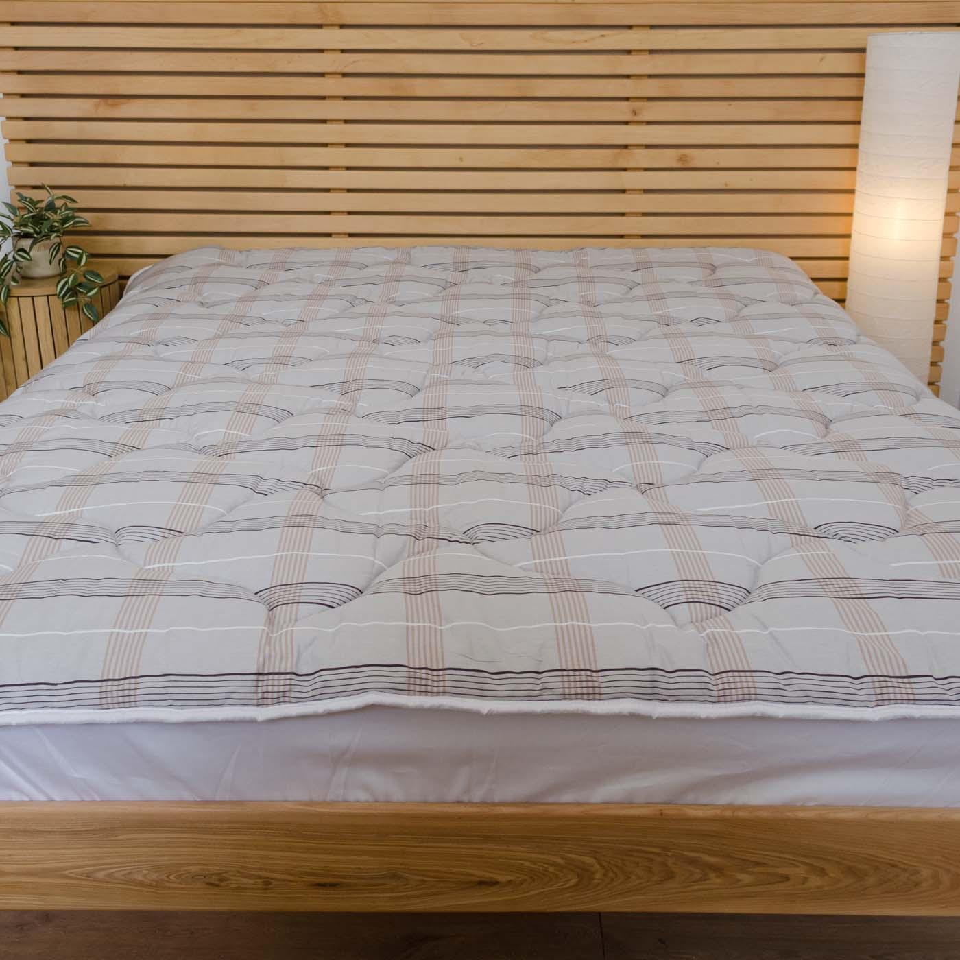 Одеяло конопляное зимнее YouStar Персиваль сатин евро 200х210 см Светло-серый (chn-kksw-e-perc) Одеяло конопляное зимнее YouStar Персиваль сатин евро 200х210 см Светло-серый (chn-kksw-e-perc)