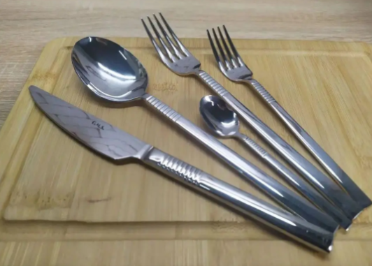 Набор столовых приборов OMS 4121-60 PCS AURORA 60 пр. Набор столовых приборов OMS 4121-60 PCS AURORA 60 пр.