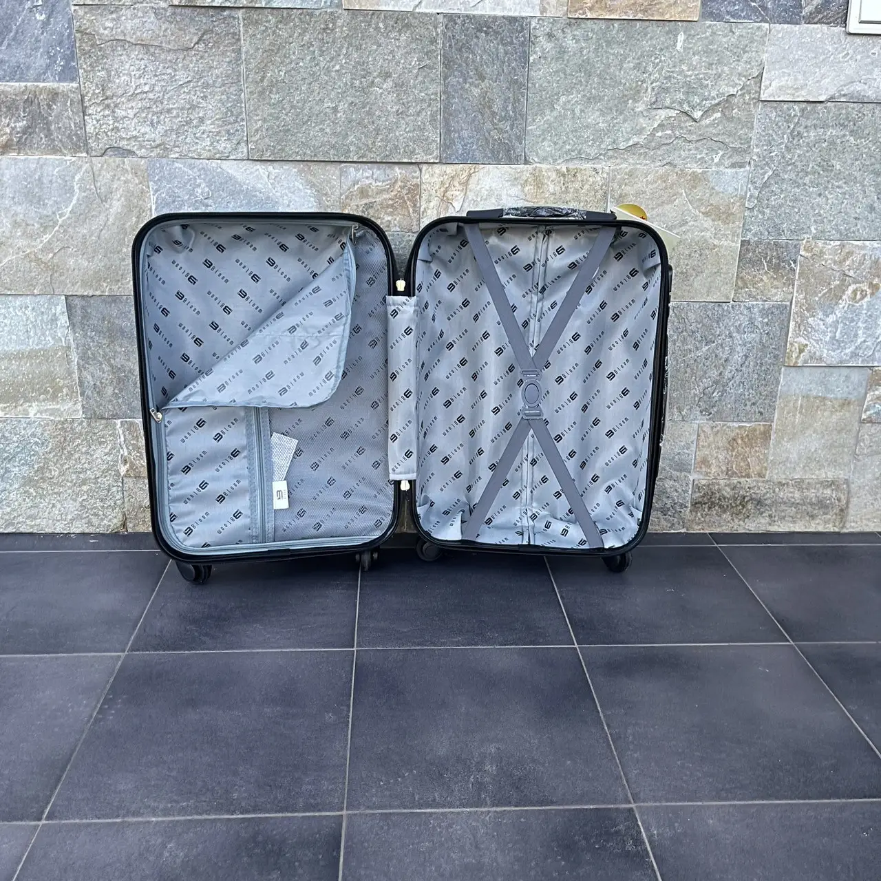 Валіза Bloom 1506 S 38 л Молочний - фото 6 Валіза Bloom 1506 S 38 л Молочний - фото 6