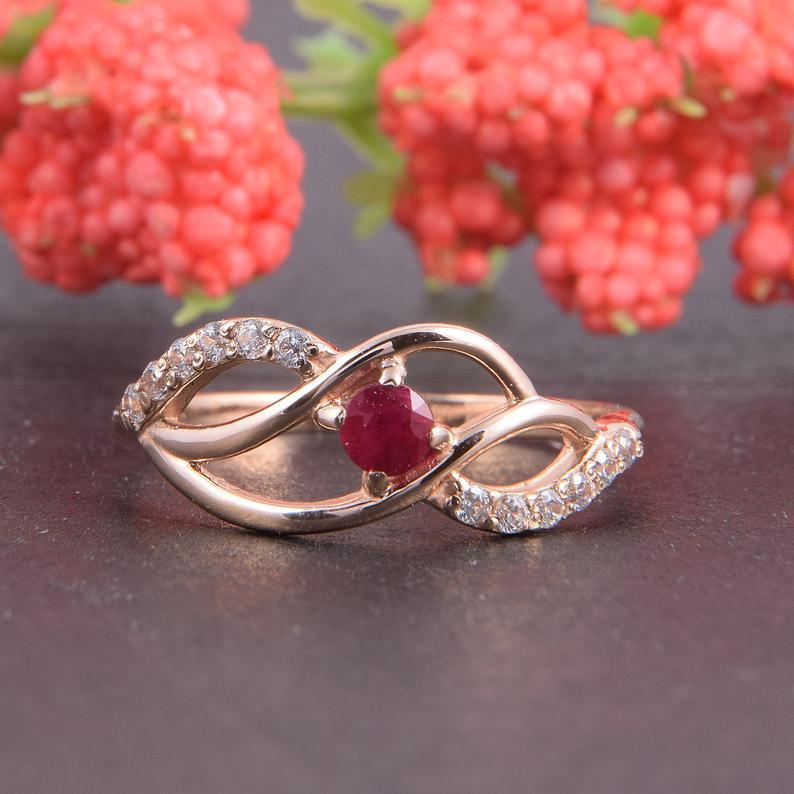 Кільце з червоного золота з рубіном (2248352089)