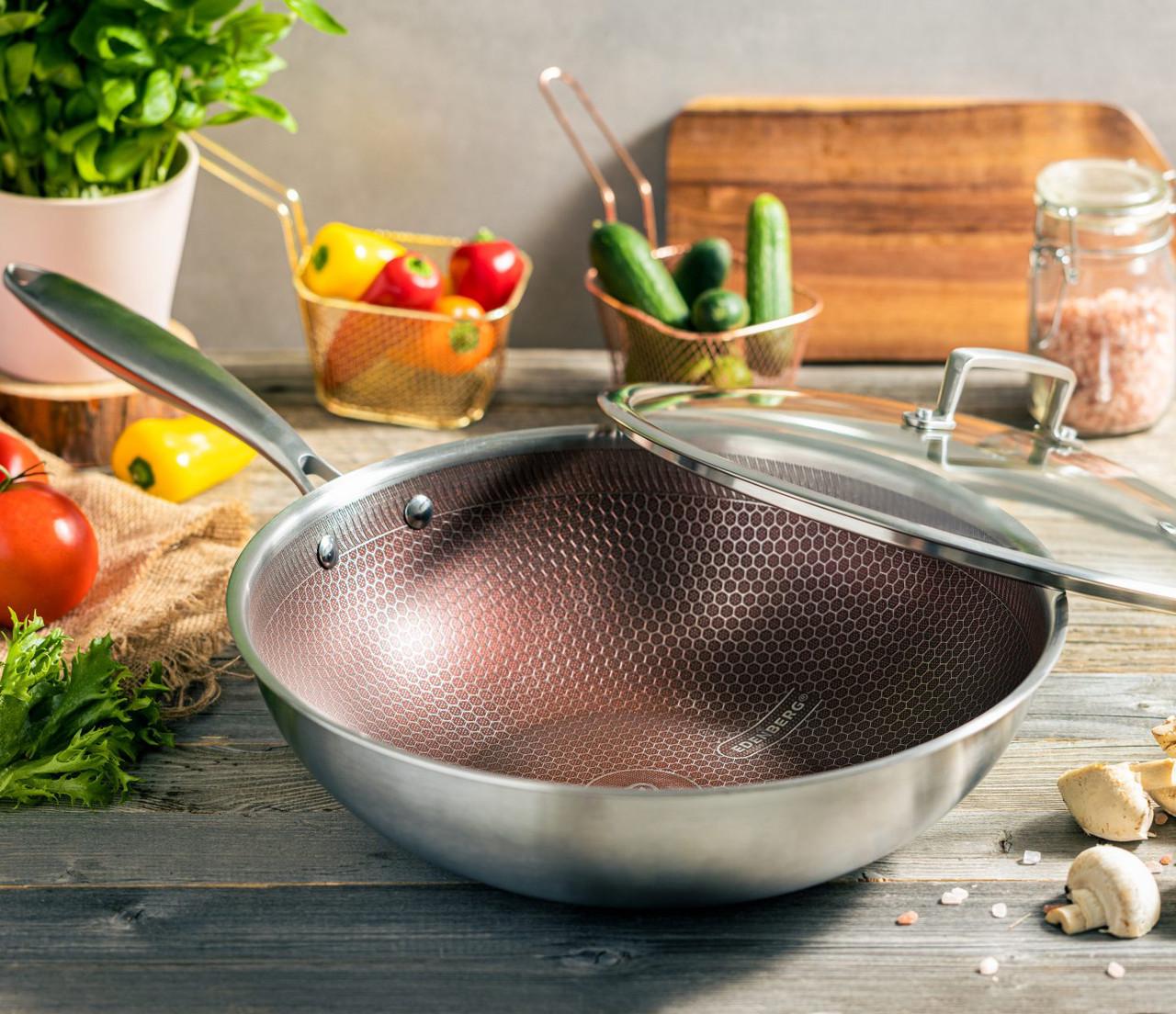 Сковорода Edenberg с антипригарным покрытием и стеклянной крышкой 32x9,5 см (EB-14110) - фото 2 Сковорода Edenberg с антипригарным покрытием и стеклянной крышкой 32x9,5 см (EB-14110) - фото 2