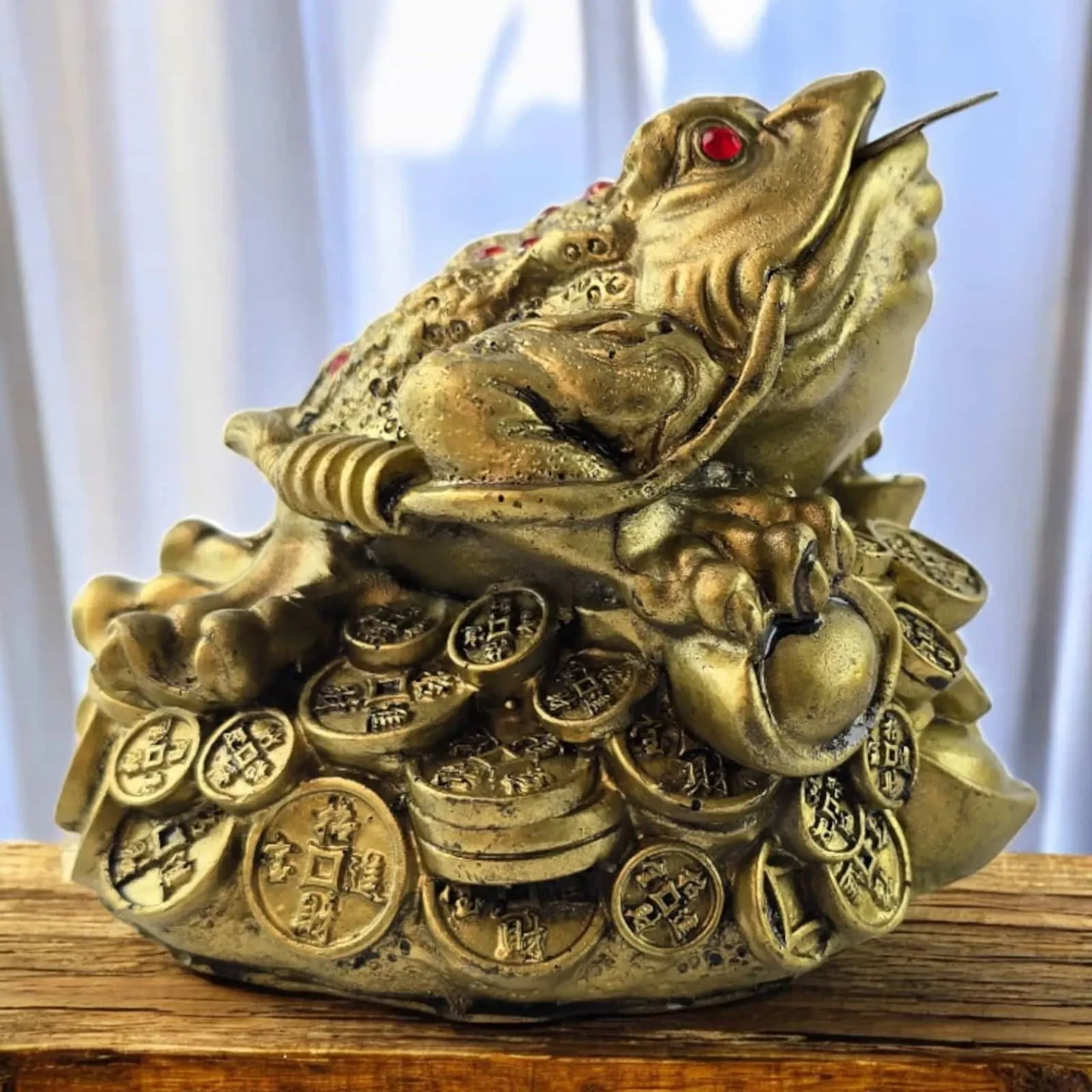 Лягушка Фэн-Шуй для привлечения богатства с монетой 9,1х11,5х9,6 см (36169)