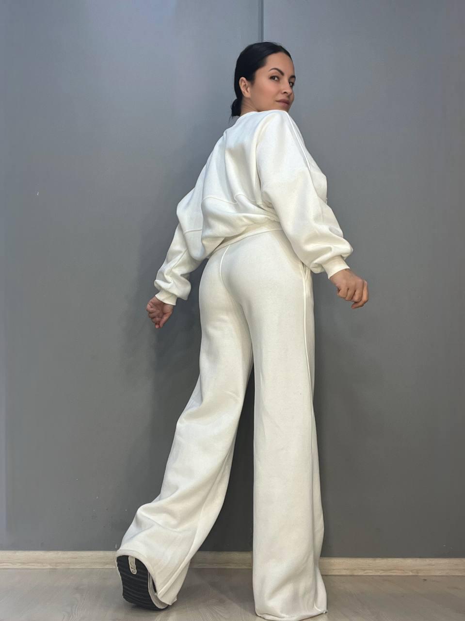 Костюм женский QUZEN 472-388 пилот брюки палаццо широкие флис S Белый (3167) - фото 5 Костюм женский QUZEN 472-388 пилот брюки палаццо широкие флис S Белый (3167) - фото 5
