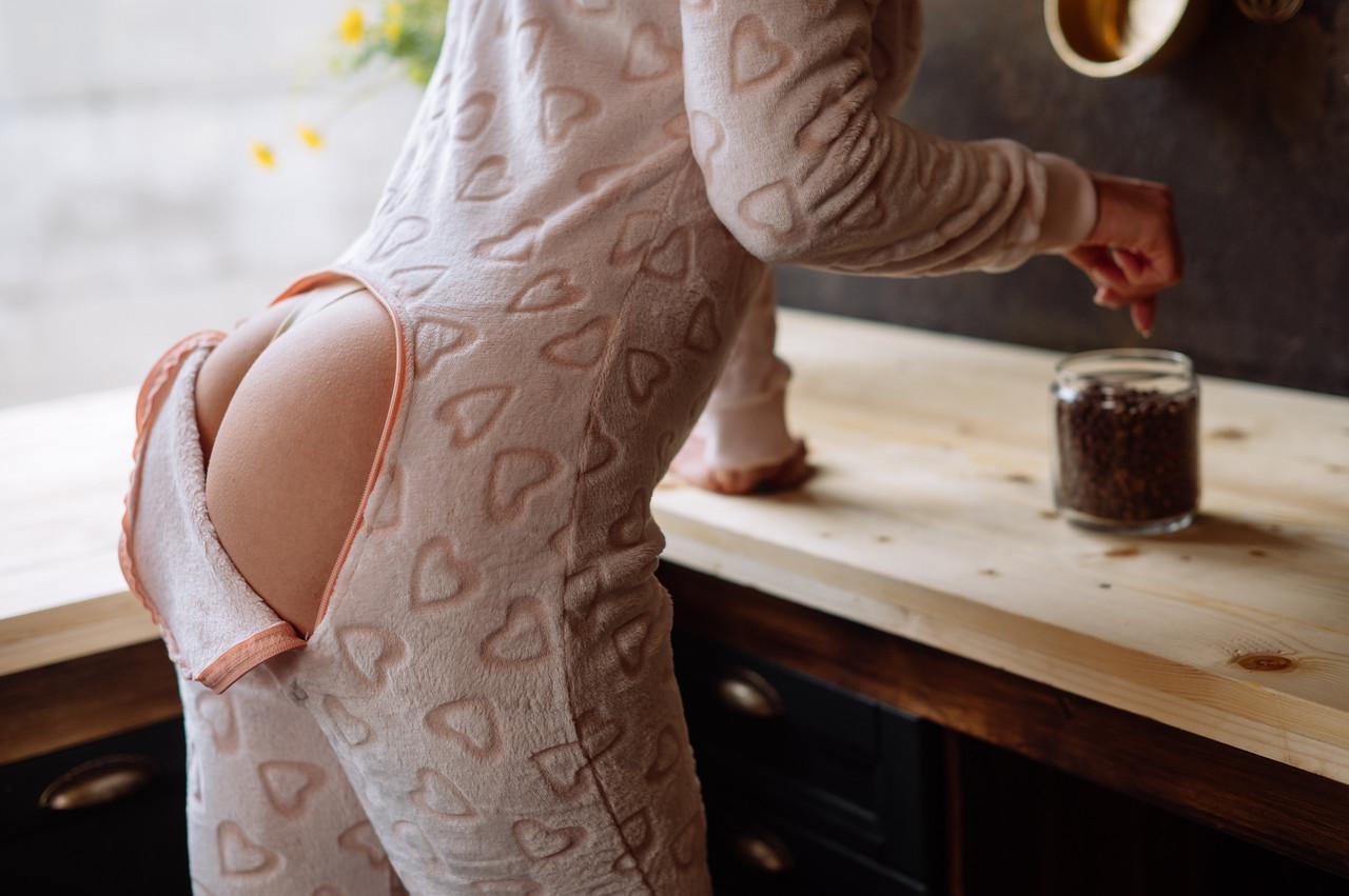 Теплая Пижама женская SweetJama Frozy Сердца S с карманом и капюшоном Розовый (55872) - фото 2 Теплая Пижама женская SweetJama Frozy Сердца S с карманом и капюшоном Розовый (55872) - фото 2