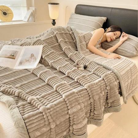 Плед-покривало з мікрофібри Koloco 150x200 см Мокко (16-368-8) - фото 2 Плед-покривало з мікрофібри Koloco 150x200 см Мокко (16-368-8) - фото 2