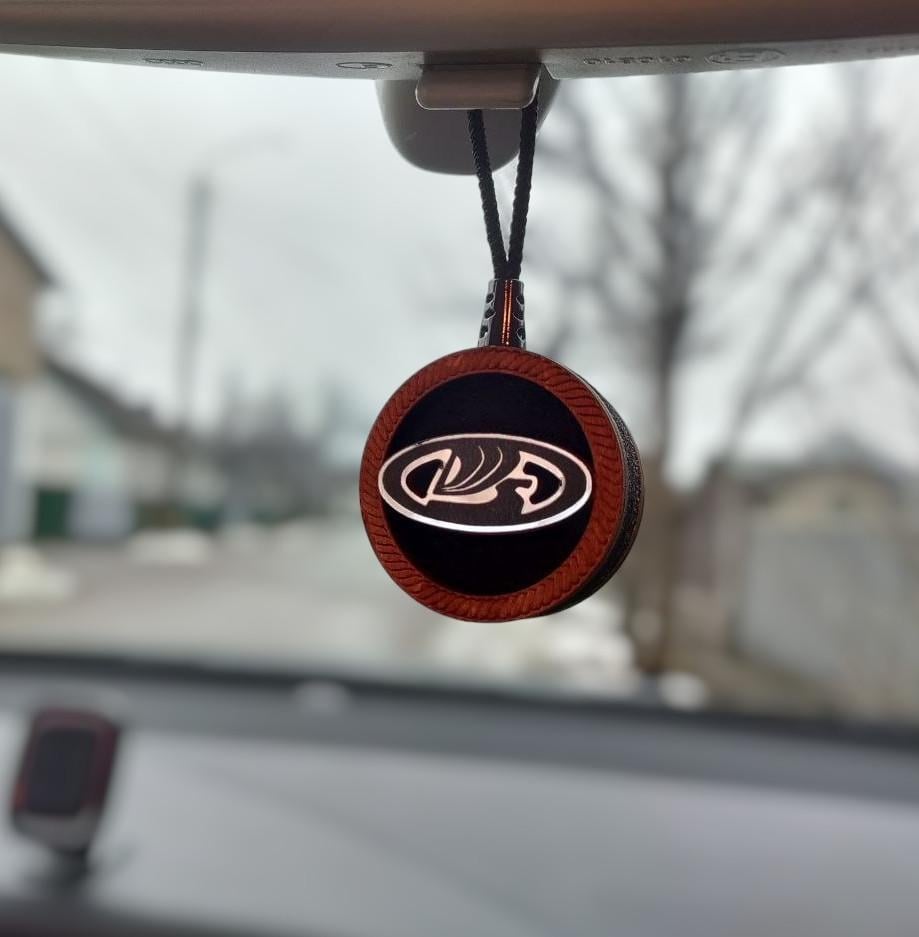 Ароматизатор-подвеска для авто ВАЗ/Lada с эффектом переливания (2096382935)