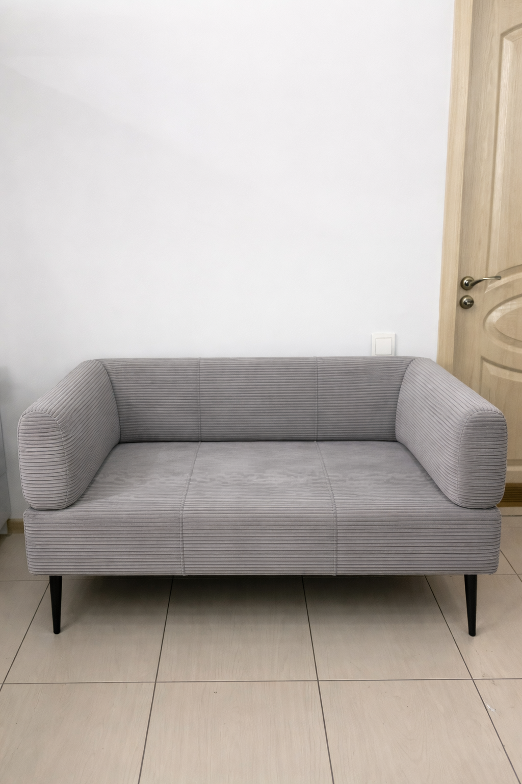 Диван офисный Tobi Sho Бенно-1 с подлокотниками велюр вельвет 1200х720х750 мм Lotus 96/Grey