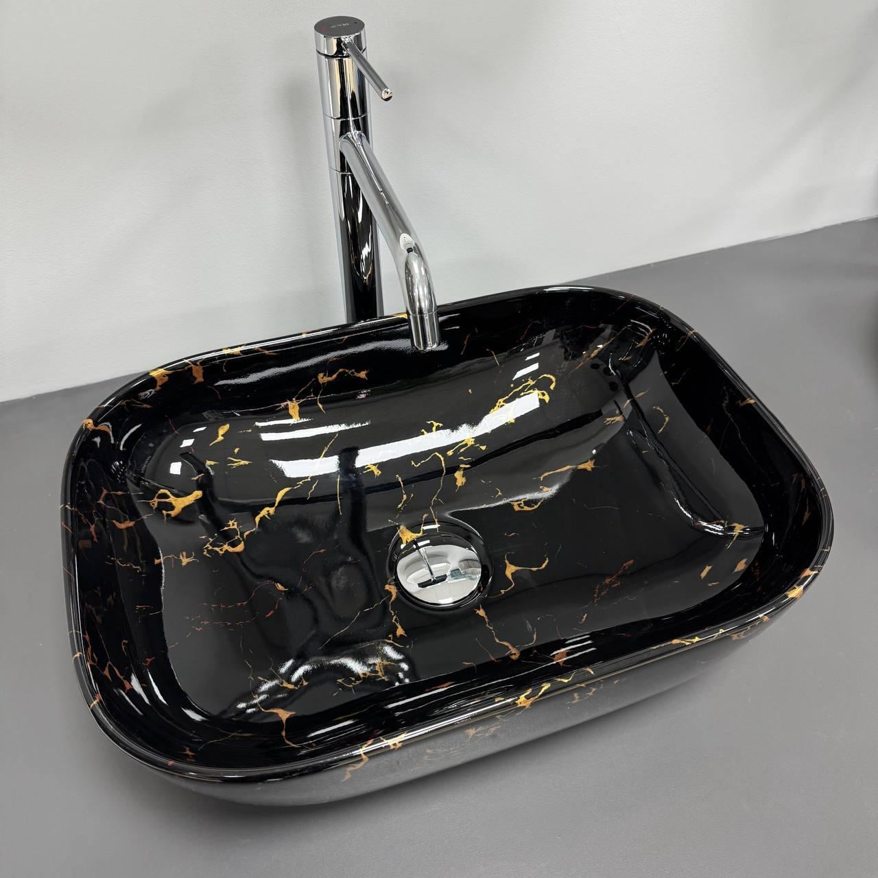 Умывальник накладной VBI RAVENNA Black LIGHTNING Glossy (3018865747) Умывальник накладной VBI RAVENNA Black LIGHTNING Glossy (3018865747)