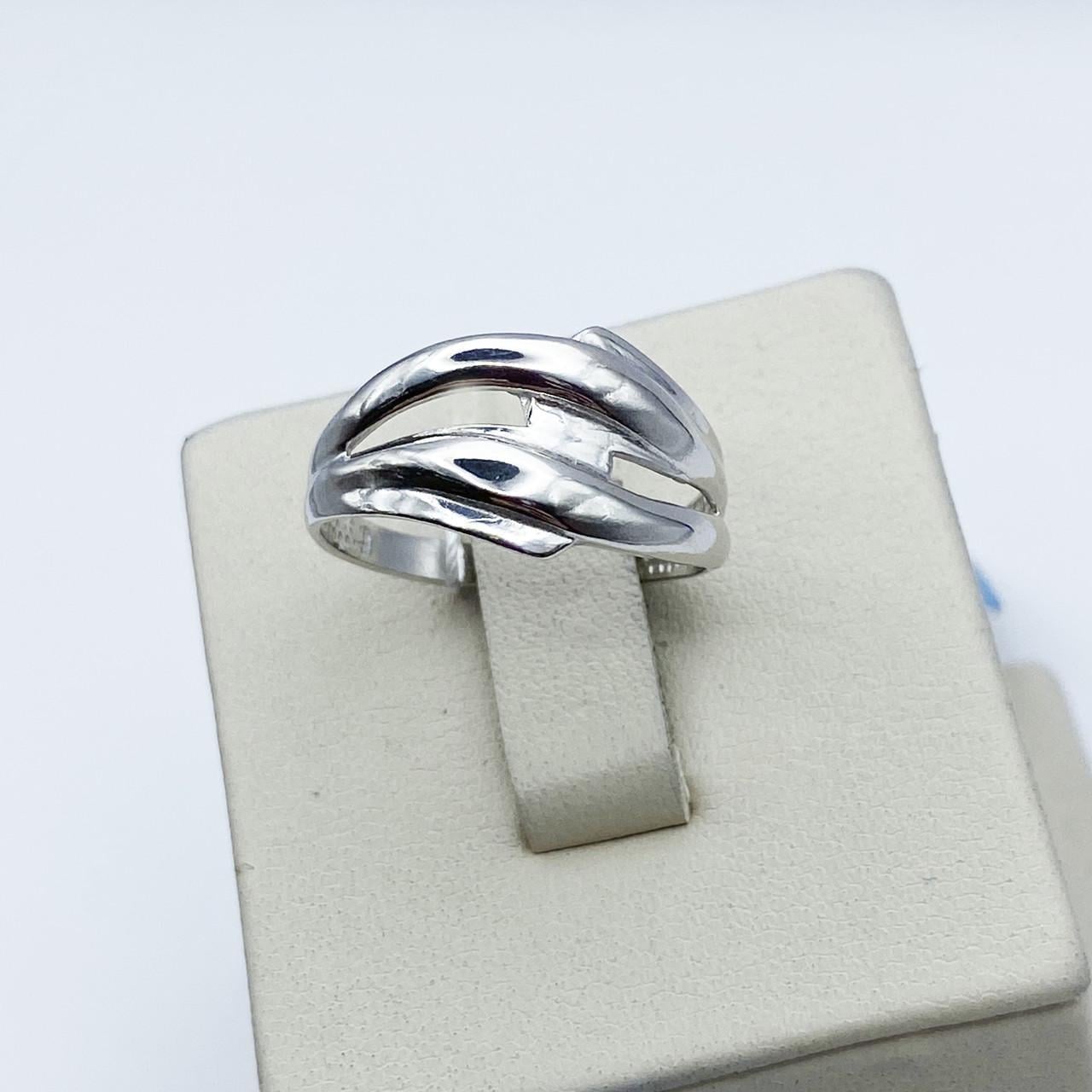 Кольцо серебряное р. 19 2,78 г (2096861787) Кольцо серебряное р. 19 2,78 г (2096861787)