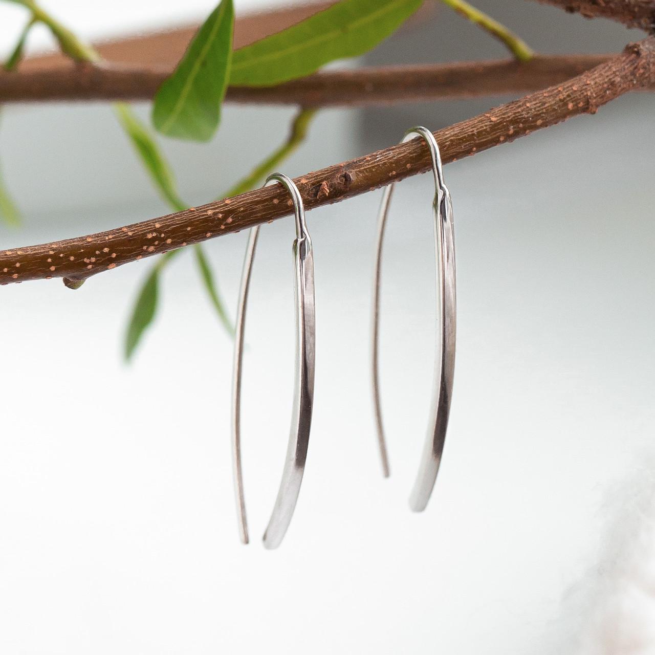 Срібні сережки-протяжки гладкі Травинки без додаткових вставок Срібні сережки-протяжки гладкі Травинки без додаткових вставок