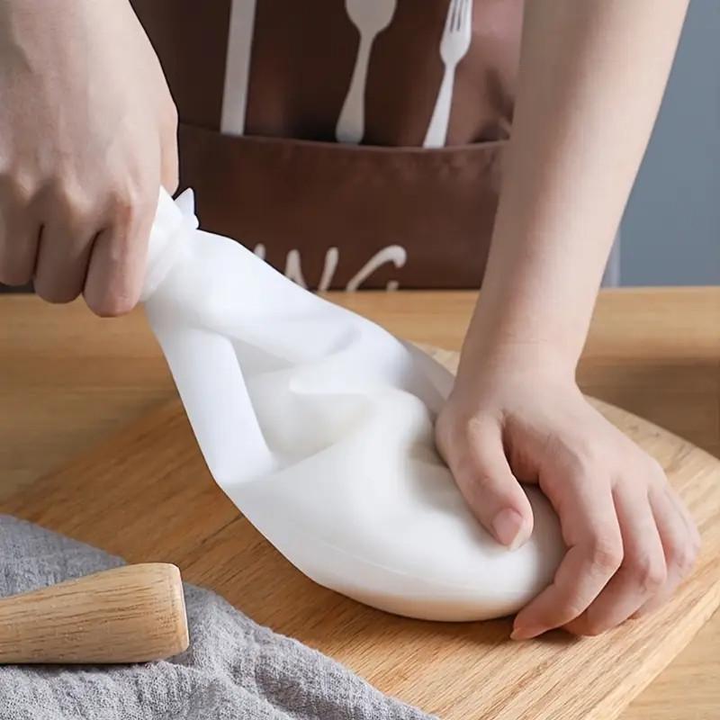 Мішок силіконовий для замішування тіста із затискачем 20х30 см - фото 4 Мішок силіконовий для замішування тіста із затискачем 20х30 см - фото 4
