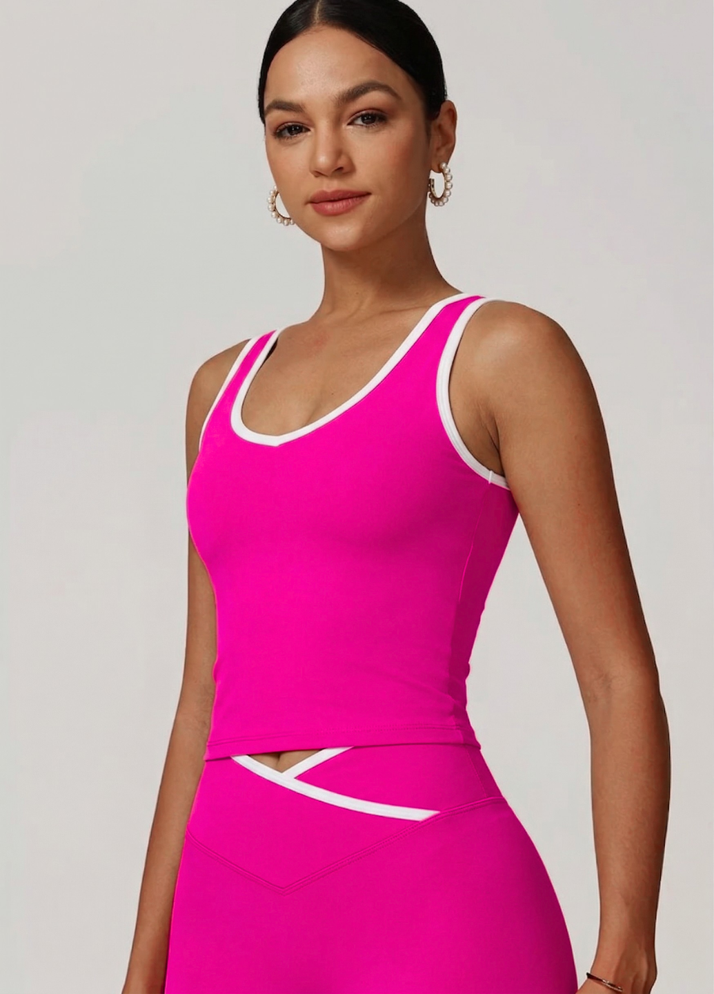 Топ женский спортивный на широких бретелях для тренировок и повседневности с чашками XL Розовый (70305/XL)