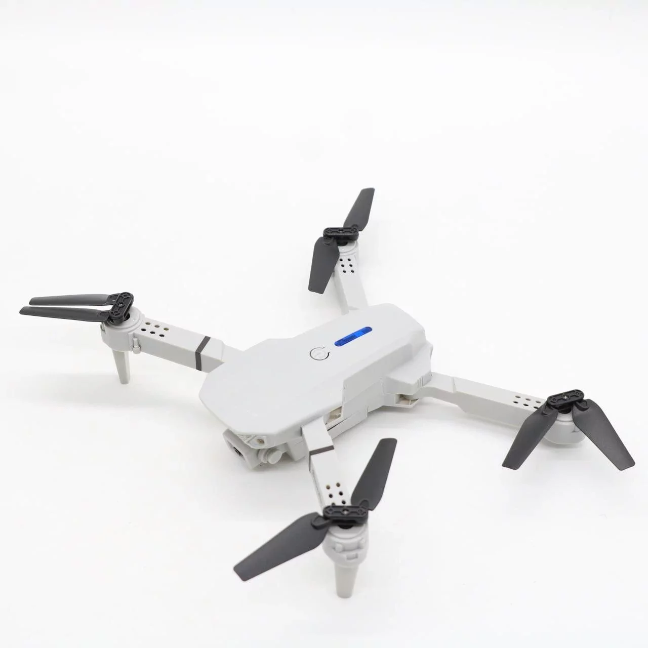 Квадрокоптер детский E88 с камерой HD FPV до 20 мин полета с кейсом Белый (2785159632)