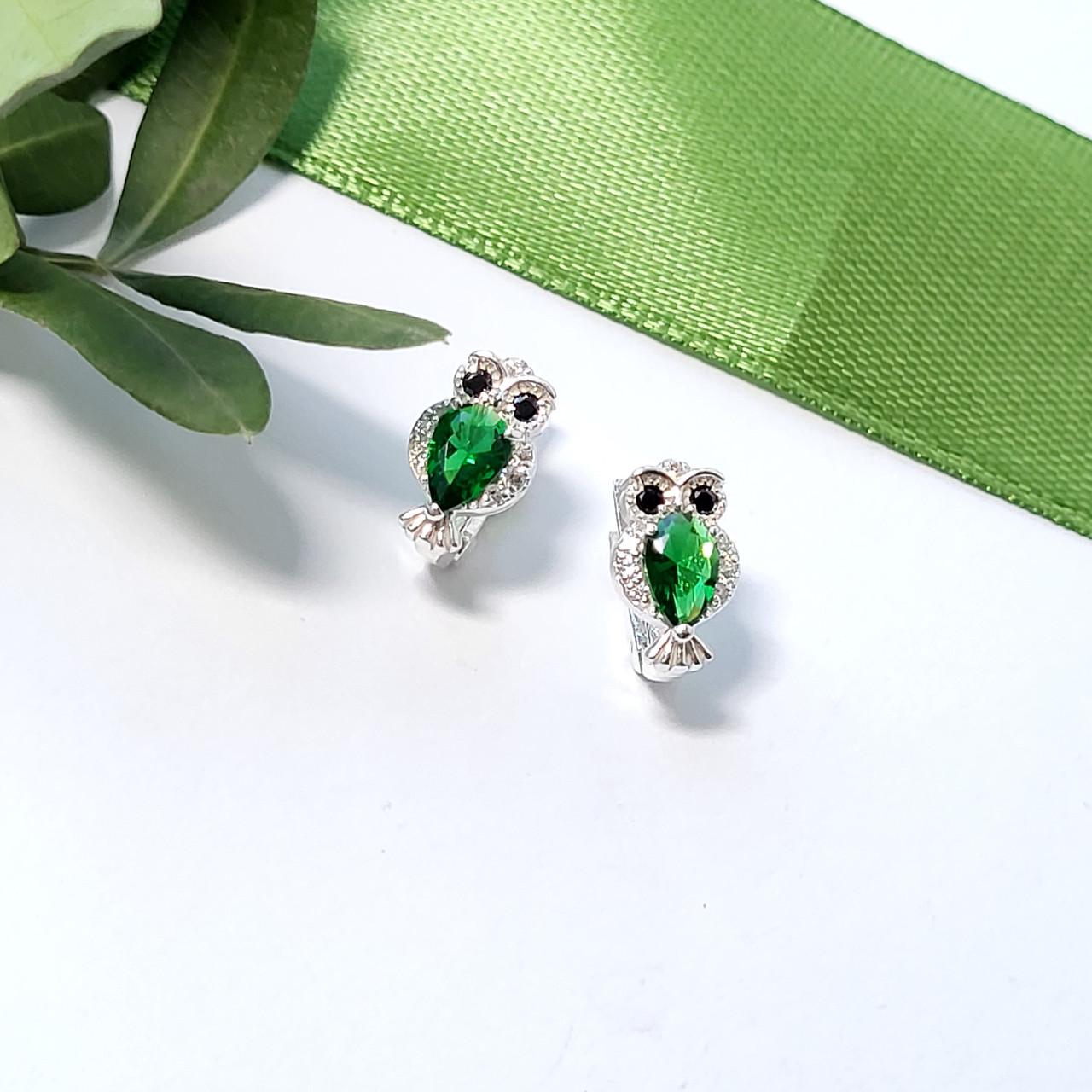 Сережки детские Совы с зелеными камнями серебро 925 пробы 1,80 г (5992о )