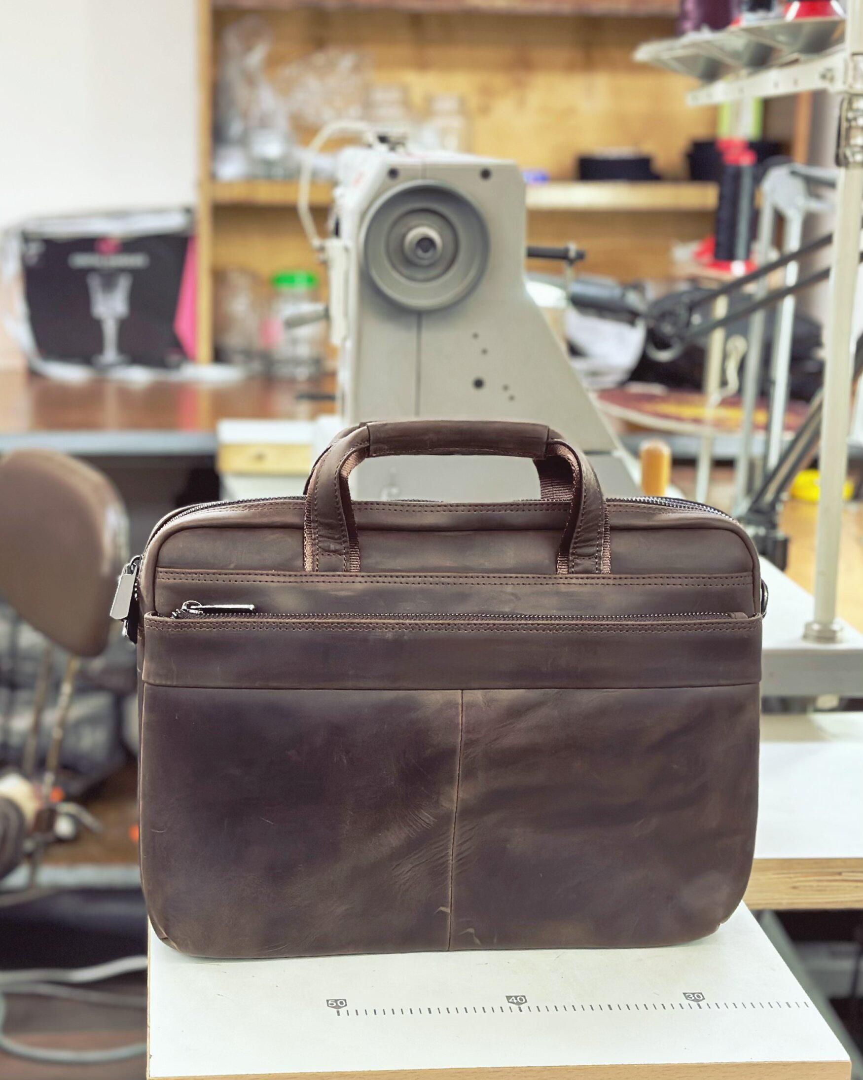 Портфель для ноутбука и документов CH 46 Brown - фото 4 Портфель для ноутбука и документов CH 46 Brown - фото 4