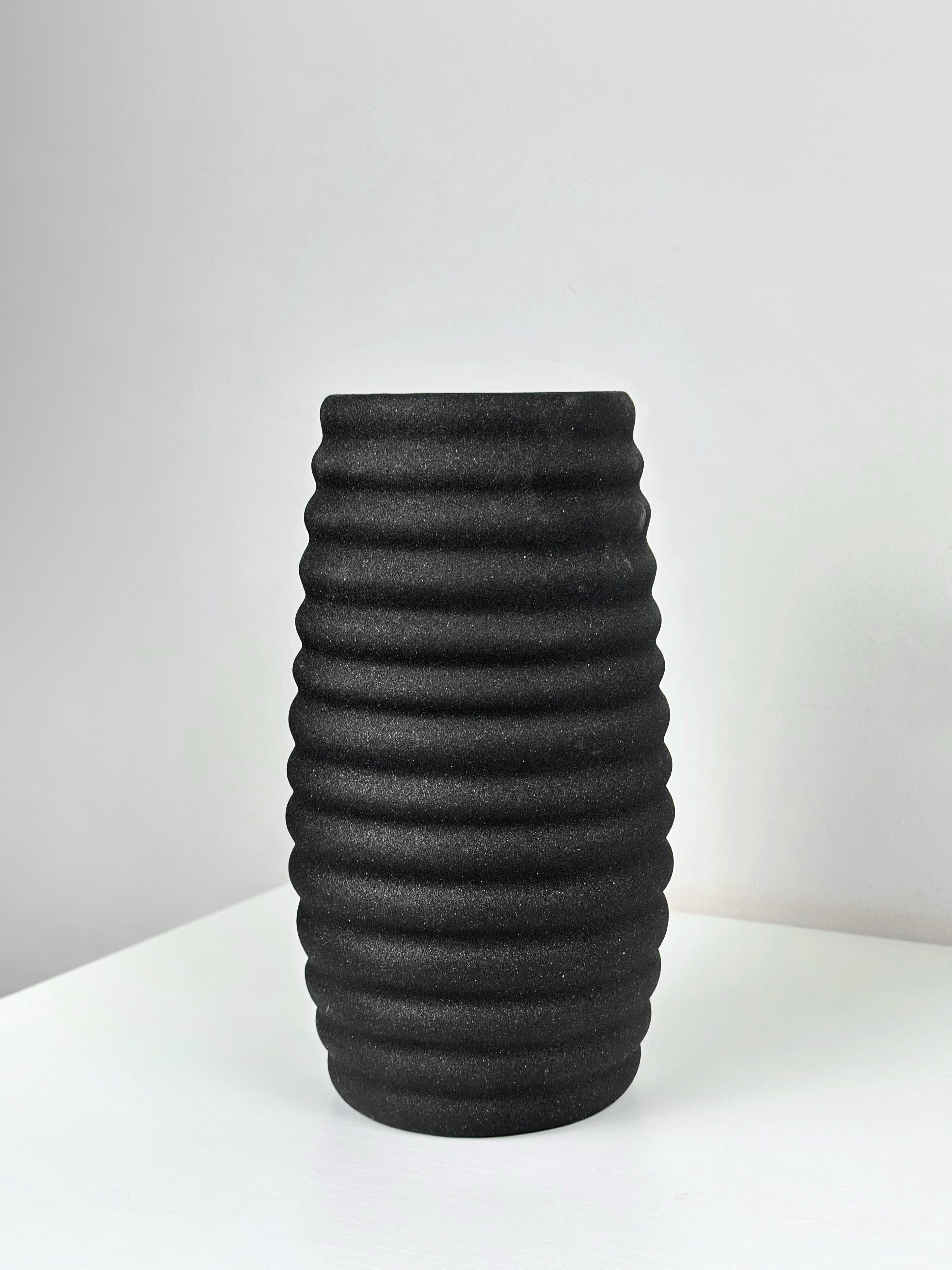 Ваза для квітів та декору глиняна керамічна Вулик 20 см Чорний (4001-6) - фото 6