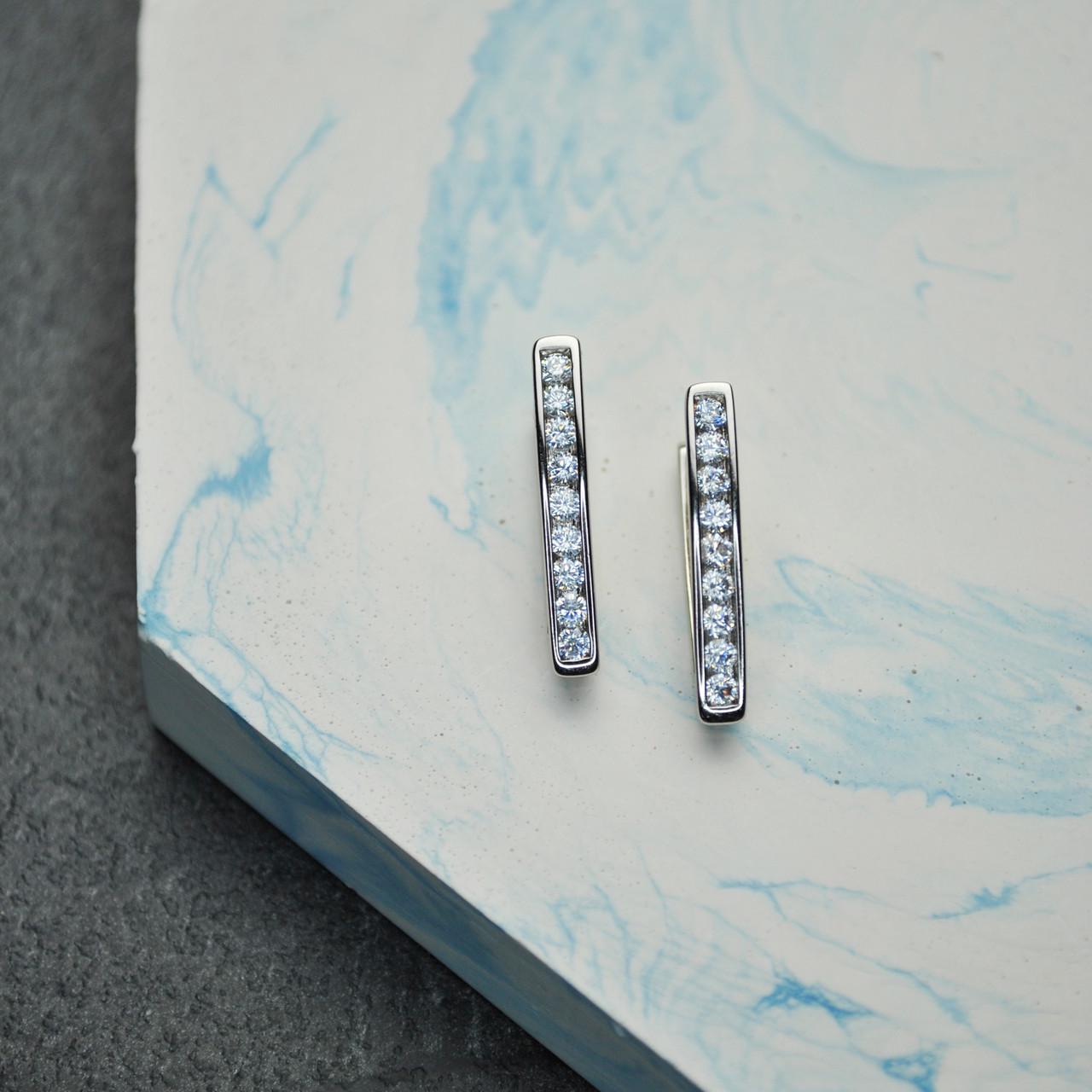 Серьги скобы с цирконием медицинская сталь родий (x092)