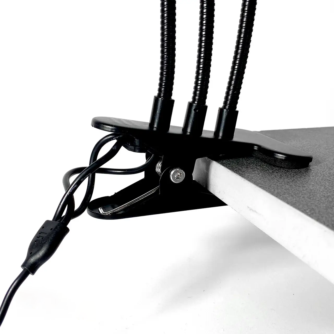 Фітолампа з прищіпкою LEDium Fito Violet H3 14 Вт (16714) - фото 6 Фітолампа з прищіпкою LEDium Fito Violet H3 14 Вт (16714) - фото 6