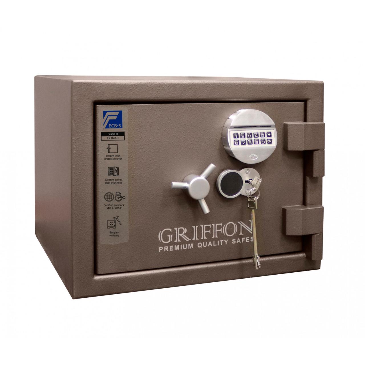 Сейф огневзломостойкий Griffon CLE III.37.K.E Сейф огневзломостойкий Griffon CLE III.37.K.E