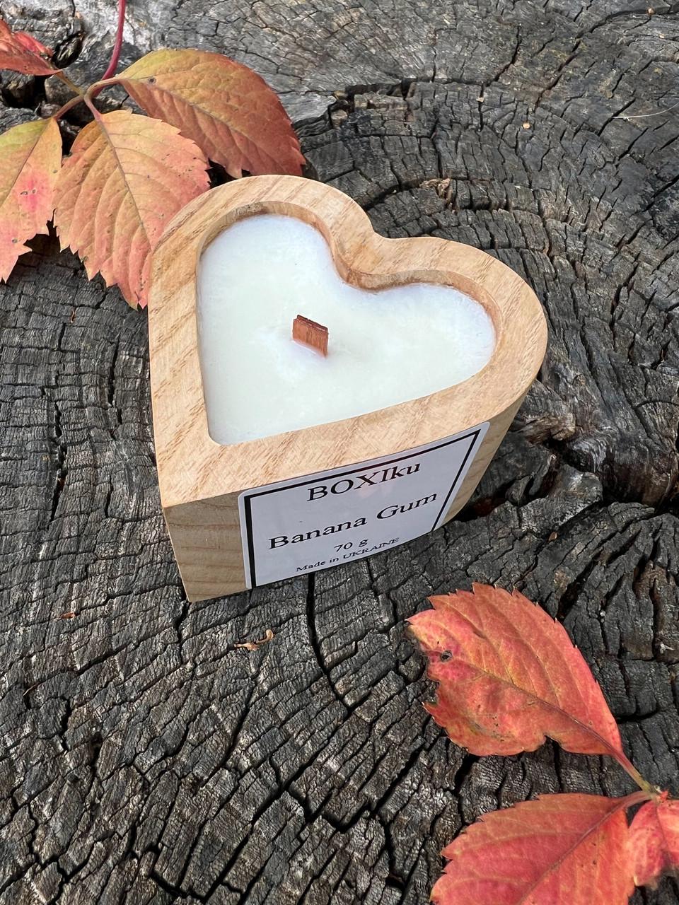 Свеча соевая сердце Boxiku в деревянном кашпо аромат Banana Gum 70 г