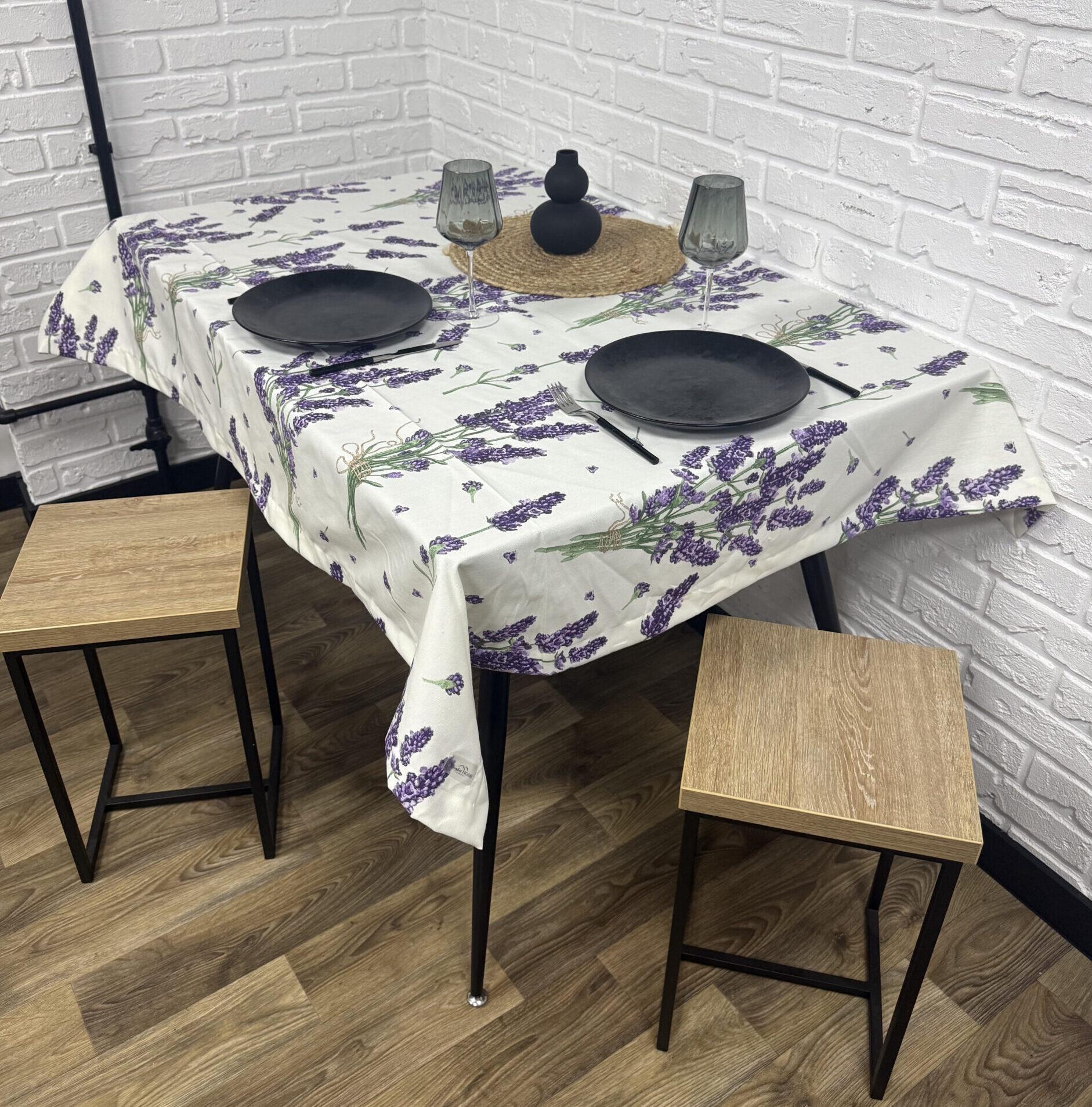 Скатерть водоотталкивающая Comfort Home Lavender с тефлоновым покрытием 100x150 см