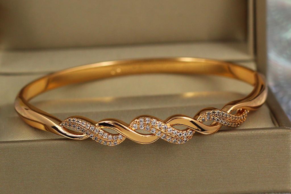 Браслет бенгл Xuping Jewelry Косички с двумя дорожками 57 мм 7 мм на руку 16-18 см Золотистый (1830496771)